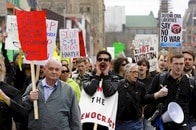 テロを恐れつつ、アメリカにも距離を取る多民族国家カナダ