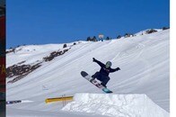 【動画】ジャンプ台の雪が...衝撃的な「スノボ事故の瞬間」映像を公開した男性、下半身不随からの回復具合を報告