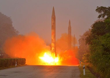 北朝鮮　核保有の緊張