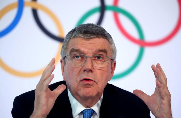 スイスのローザンヌで開かれたIOC理事会の後、記者会見に臨んだバッハ会長（3月4日）　Denis Balibouse- REUTERS