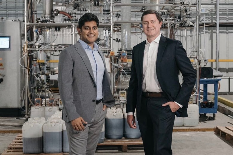 ガウラブ・チャクラバルティ（左）とショーン・ハント（右）