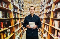 書店という文化インフラが、この20年余りで半減した