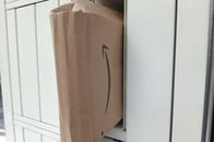 【動画】配達中に玄関で排泄、女ドライバーがクビに...炎上した姿が拡散