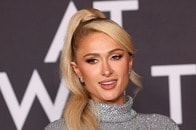 ついにお披露目、パリス・ヒルトンの第1子に「天使」の声　代理出産選択の裏に壮絶な過去も