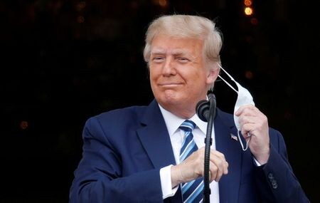 　１０月１２日、トランプ米大統領の主治医ショーン・コンリー氏は、大統領が新型コロナウイルス検査で陰性と判定されたことを明らかにし、周囲には感染しないとの見解を示した。ホワイトハウスで１０日撮影（２０２０年　ロイター/Tom Brenner）