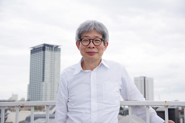 こまばアゴラ劇場の屋上にて　HISAKO KAWASAKI-NEWSWEEK JAPAN