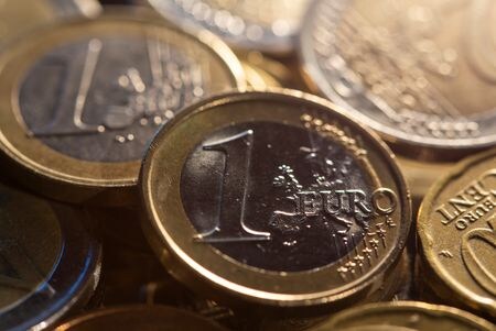 欧州連合（ＥＵ）欧州委員会は１１日、企業の資金調達に関する税制優遇法案を公表した。写真は２０２１年１１月撮影（２０２２年　ロイター/Dado Ruvic/Illustration）