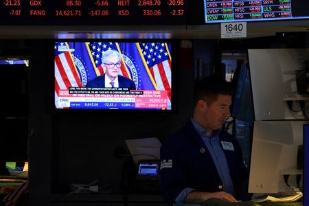 2026年3月18日、米ニューヨークのニューヨーク証券取引所（NYSE）のフロア。  REUTERS/Brendan McDermid