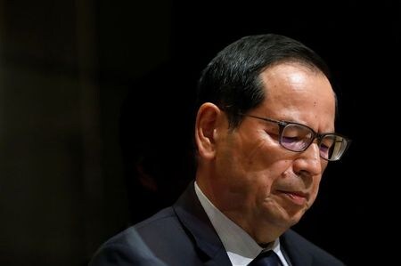東京証券取引所の宮原幸一郎社長は２３日午後、今月１日にシステム障害で全銘柄の売買取引を終日停止したことを受けて開かれた第１回再発防止策検討協議会であいさつし、再発防止に向けたシステム障害対応や、売買の停止・再開ルールの明確化などについて協議会で検討すると述べた。写真は2020年10月1日に会見した宮原社長。（2020年　ロイター／Issei Kato）