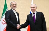 プーチン氏、イラン紛争解決支援の用意表明　ペゼシュキアン氏と会談