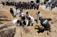 女性や高齢者も...　ガザ病院敷地内から数百人の遺体、国連当局者「恐怖を覚える」