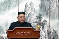 北朝鮮メディア、金正恩が「新開発」戦術兵器の実験視察と報道　核廃棄交渉に揺さぶり？