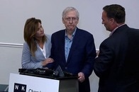 また固まった！　米共和党重鎮マコネル、再び会見中に30秒沈黙