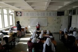 女子240万人の中等教育阻む、タリバン復帰5年のアフガン　ユネスコ指摘