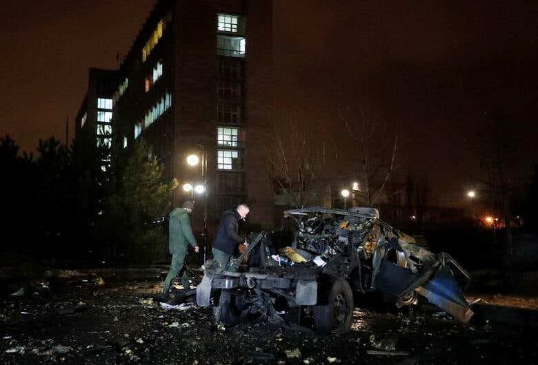 ウクライナ東部の親ロシア派支配地域での砲撃が２０１５年以来の激しさとなる中、同地域の住民が１８日、ロシアへの避難を開始した。ウクライナで撮影（２０２２年　ロイター/Alexander Ermochenko）