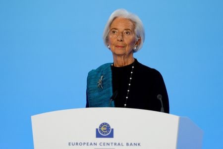 ２０２５年１２月１８日、ドイツ・フランクフルトの欧州中央銀行（ECB）本部で撮影（２０２５年　ロイターREUTERS/Heiko Becker）