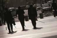 なぜ経済危機のたびに、日本だけ回復が遅れるのか