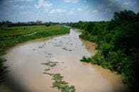 米国境で溺死のエルサルバドル父娘　写真拡散は悲惨な移民たちを救えるか？