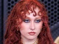 今年も「ネイキッド・ドレス」がセレブ界を席巻...「裸なのに露出じゃない」？ 思わぬ進化を遂げる