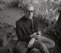 8x10の大判カメラで撮った「時代に抗う」ポートレート