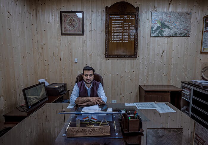 サキブ・ユースフ（32）<br>
鉄道省の北インド地域責任者。カシミール出身の彼は新路線の開通が地元経済を活性化させ、文化的統合を促進させると期待している