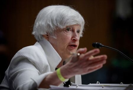 　イエレン米財務長官は７月、韓国を訪問する見通し。事情に詳しい複数の関係者が６月２４日明らかにした。インフレ率の上昇や対ロシア制裁、核開発を巡る北朝鮮への追加制裁の可能性について協議するとみられる。７日、ワシントンで撮影（２０２２年　ロイター/Evelyn Hockstein）