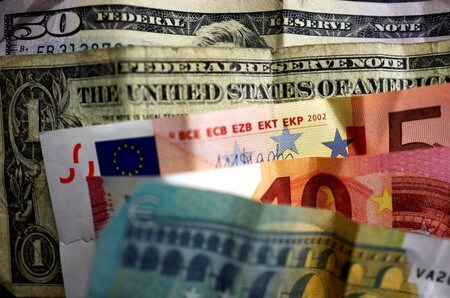 　５月２９日、店頭ＦＸ（外国為替証拠金取引）の証拠金倍率について、金融庁が現行の最大２５倍から１０倍への引き下げを見送ることがわかった。関係筋が明らかにした。２０１７年撮影（２０１８年　ロイター/Kai Pfaffenbach）