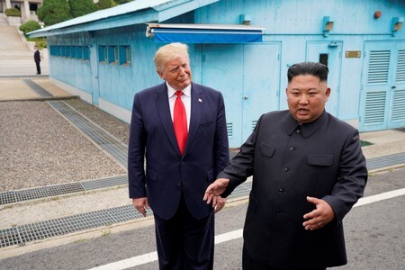 　１１月１８日、北朝鮮国営の朝鮮中央通信（ＫＣＮＡ）は、北朝鮮は何の見返りもなしに、トランプ米大統領が自慢できるような内容を提供することはない、とする北朝鮮の声明を伝えた。写真は６月３０日、板門店で撮影（２０１９年　ロイター/Kevin Lamarque）