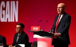 英借入額、9月予想上回る　債務残高3兆ポンド超え