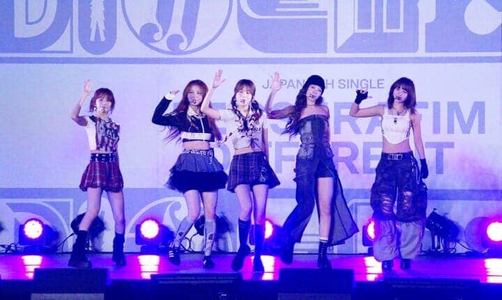 LE SSERAFIM｢DIFFERENT｣ショーケースパフォーマンス