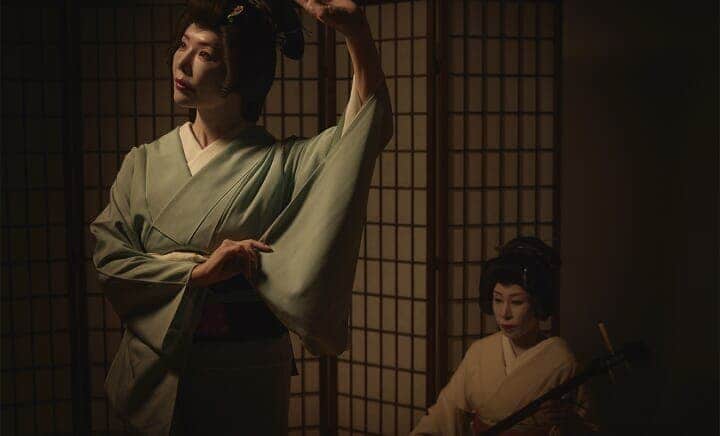 有馬の芸妓たちは現在も全国各地の宴席や公式行事に出張し