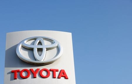 　９月６日、トヨタ自動車は、８月末にシステムの不具合で国内工場の稼働を停止したことについて、原因は保守作業の際の作業用ディスクの容量不足でエラーが発生したためだと発表した。写真はベルギーのザベンテムで昨年１１月撮影（２０２３年　ロイター／Johanna Geron）