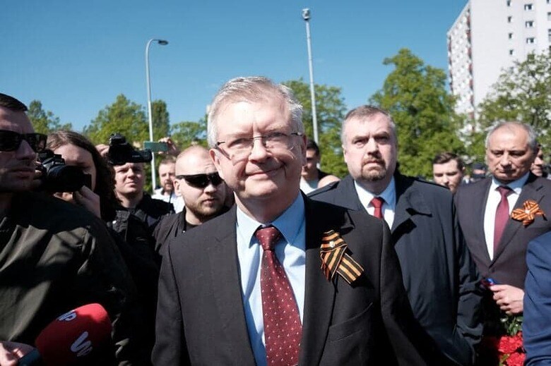 ３月２６日、ロシアがウクライナ西部を狙って発射したミサイルがポーランド領空に侵入した問題で、ポーランド外務省は、ロシアの駐ポーランド大使が事情説明を求めるための呼び出しに応じなかったと発表した。写真はロシア大使。ポーランドのワルシャワで昨年５月撮影、提供写真（２０２４年　ロイター／Agencja Wyborcza.pl）