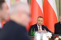 ポーランドが「核武装」に意欲、NATO諸国も米国の核の傘を信用できず