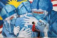 英米で接種開始のコロナワクチンがアジアに届くまでのハードルは？