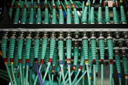 ＰＨＰ脆弱性で対応急ぐ企業、政府機関も影響　官房長官「状況注視」