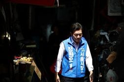 韓国統一選、ソウル首長などで与党優勢　釜山は接戦
