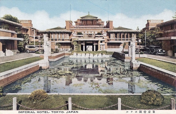 帝国ホテルライト館　出典：Wikimedia Commons