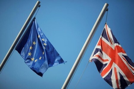 　７月２６日、林幹雄経済産業相は、クラーク英ビジネス・エネルギー・産業戦略相と会談し、英国の欧州連合（ＥＵ）離脱（ブレグジット）によって、日本企業に悪影響が出ないよう適切な対応を要請した。写真はジブラルタルで５月撮影（２０１６年　ロイター/Jon Nazca）