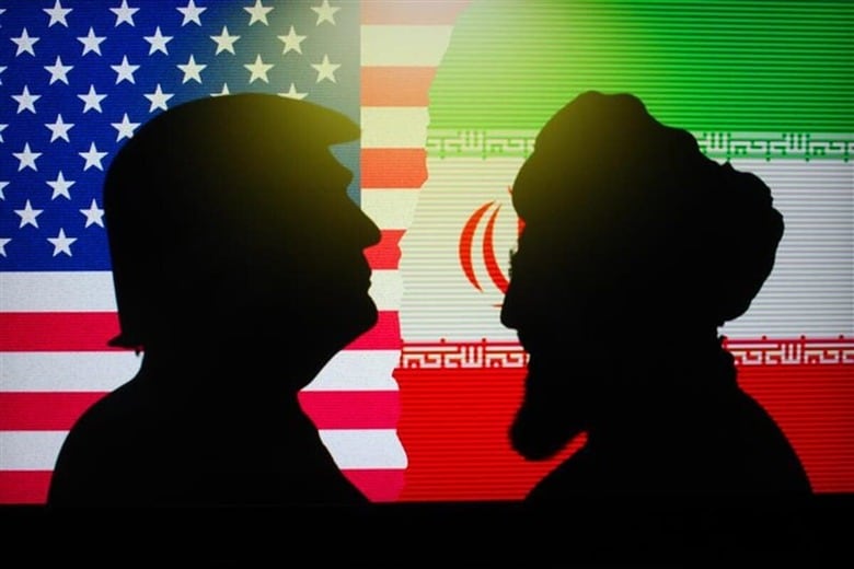 トランプはこれまでもイランの暗殺対象にされてきている　Muhammad Raid Ahyan 2105-shutterstock