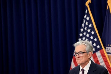 ベセント米財務長官は、ブルームバーグ・サーベイランスのインタビューで、パウエル連邦準備理事会（写真）議長の後任候補を選定する「正式なプロセス」がすでに始まっていると述べた。先月１８日撮影（２０２５年　ロイター/Kevin Mohatt/File Photo）