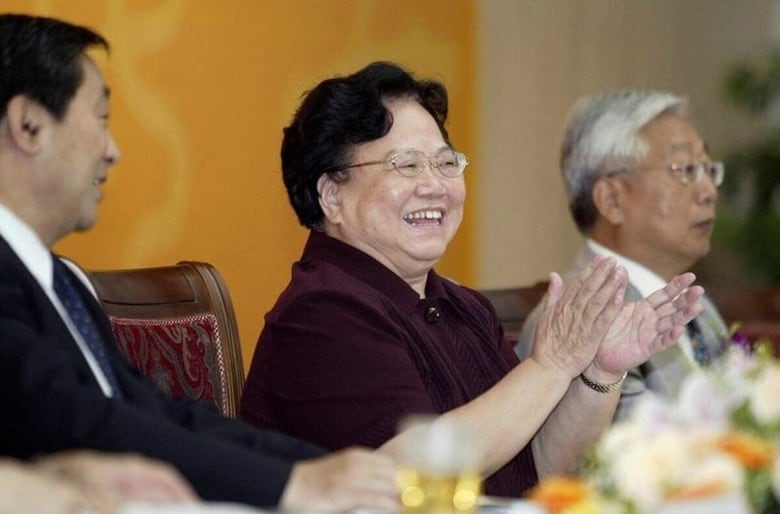 １２月２５日　中国国営メディアによると、一人っ子政策を推進した彭佩雲・元国家計画生育委員会主任（写真）が２１日に死去した。写真は２００５年６月、北京で撮影（２０２５年　ロイター）