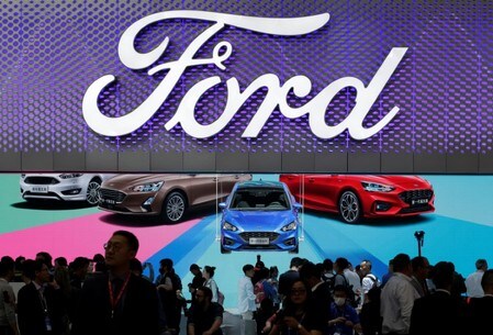 　７月２４日、米フォード・モーターは、自動運転車部門をスピンオフ（分離・独立）して新たに「フォード・オートノマス・ビークルズ」を設立すると発表した。写真は北京のモーターショーで２０１８年４月撮影（２０１８年　ロイター/Jason Lee）