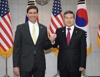 米国防長官、韓国にGSOMIA維持を要請　在韓米軍の負担増も要求