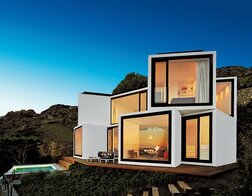 旅の姿を変えたAirbnb、成功のカギは「赤の他人」を「信用できる存在」に変えた最強のシステム