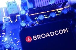 ブロードコム、ＡＩ半導体向けに債務で600億ドル超調達へ協議＝報道