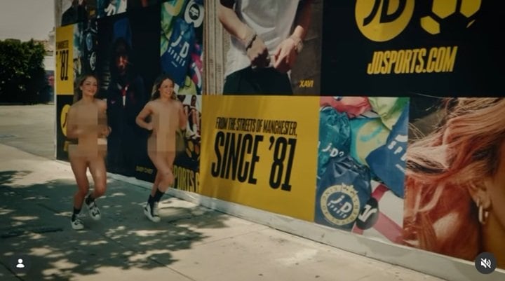 女性2人組は全裸ジョギングの真相を明かす動画を公開した