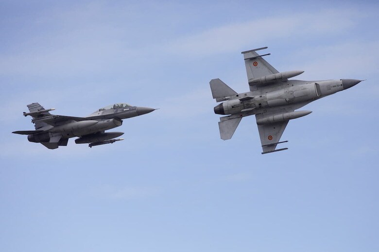 ルーマニア軍のF-16戦闘機（2023年11月）　Inquam Photos/George Calin via REUTERS