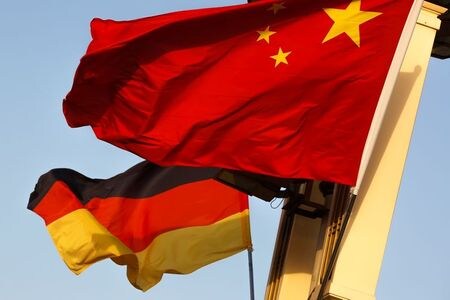 中国の外交官がドイツの政府当局者に対し、新型コロナウイルスの感染拡大を巡り中国に関して好意的なコメントを発するよう要請していたことがドイツ内務省の書簡で明らかになった。２０１８年５月撮影（２０２０年　ロイター/THOMAS PETER）