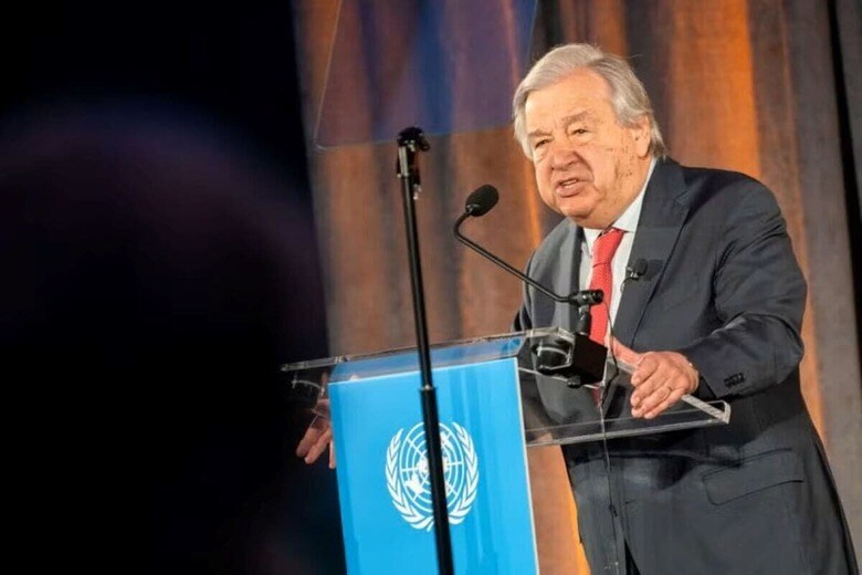 ６月２４日、国連のグテレス事務総長（写真）は、消費者向けのテクノロジー企業大手は「自社製品が人々と社会にもたらしている被害を認識すべき」だとし、責任ある行動を取るよう求めた。写真は５日、ニューヨークで撮影（２０２４年　ロイター/David Dee Delgado）